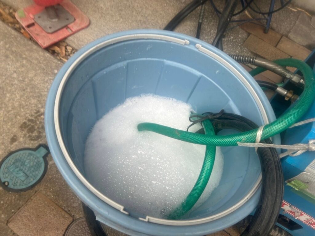 バイオ液を攪拌します