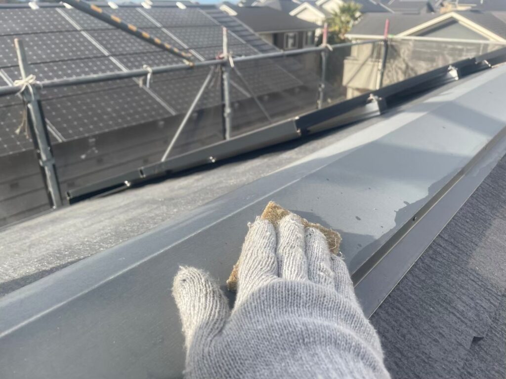 屋根板金部素地調整