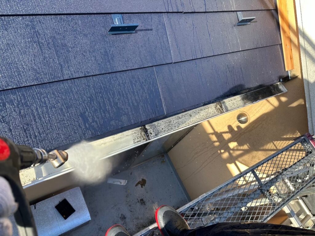 受け皿内高圧ジェット洗浄