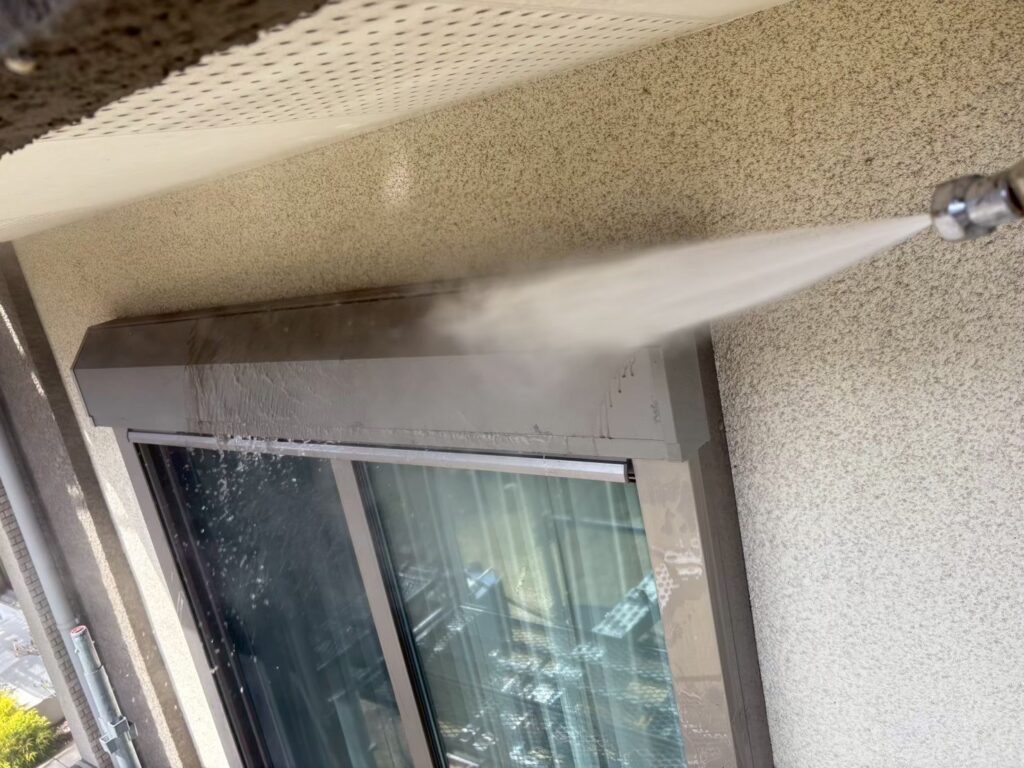 シャッターBOX高圧ジェット洗浄