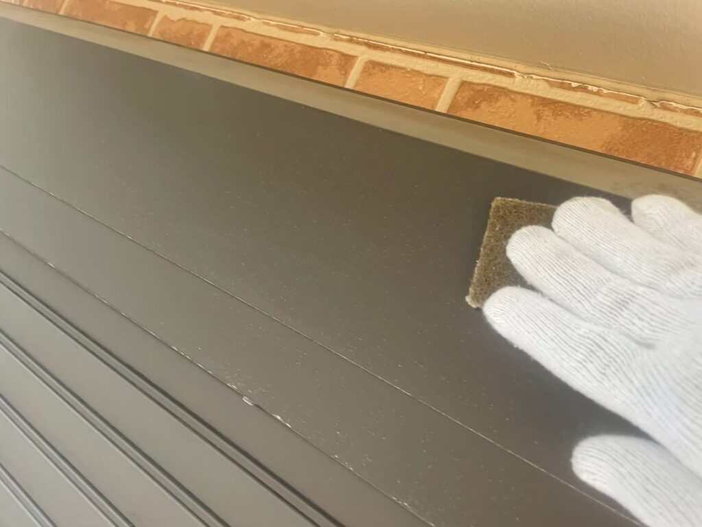 シャッターＢＯＸ素地調整