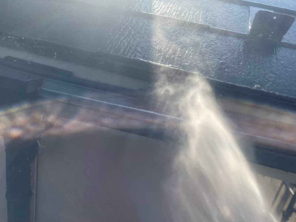 受け皿内高圧ジェット洗浄