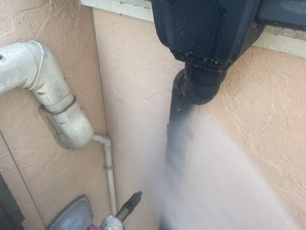 雨どい高圧ジェット洗浄