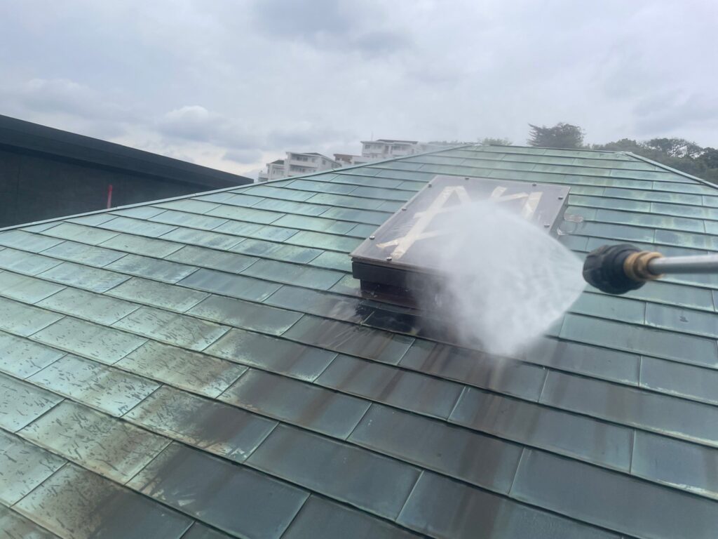 屋根高圧ジェット洗浄