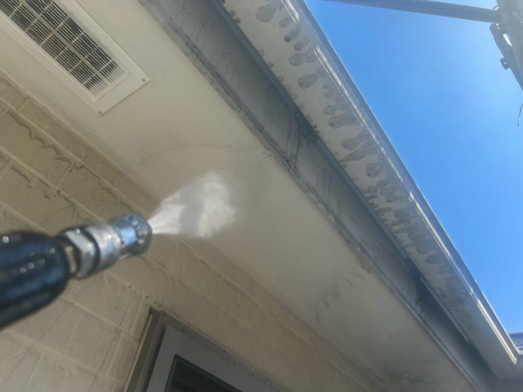 軒天高圧ジェット洗浄