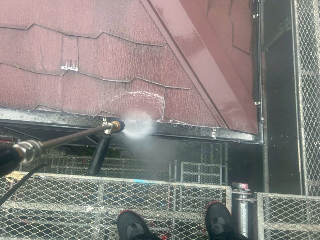 受け皿内高圧ジェット洗浄