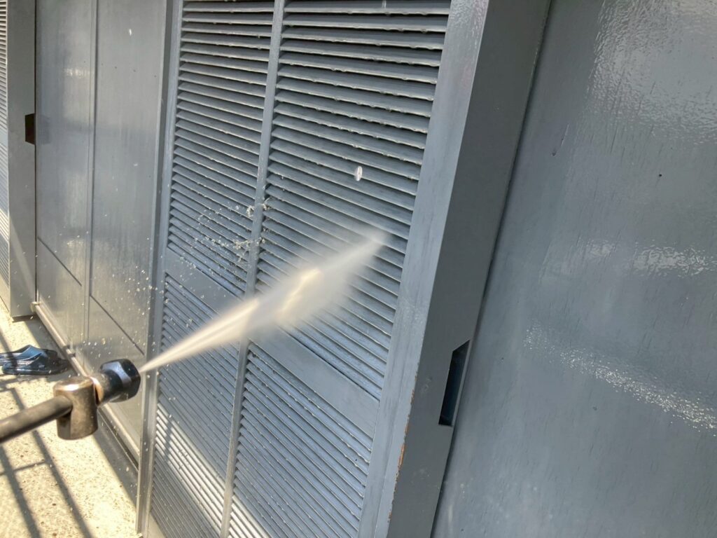 雨戸高圧ジェット洗浄