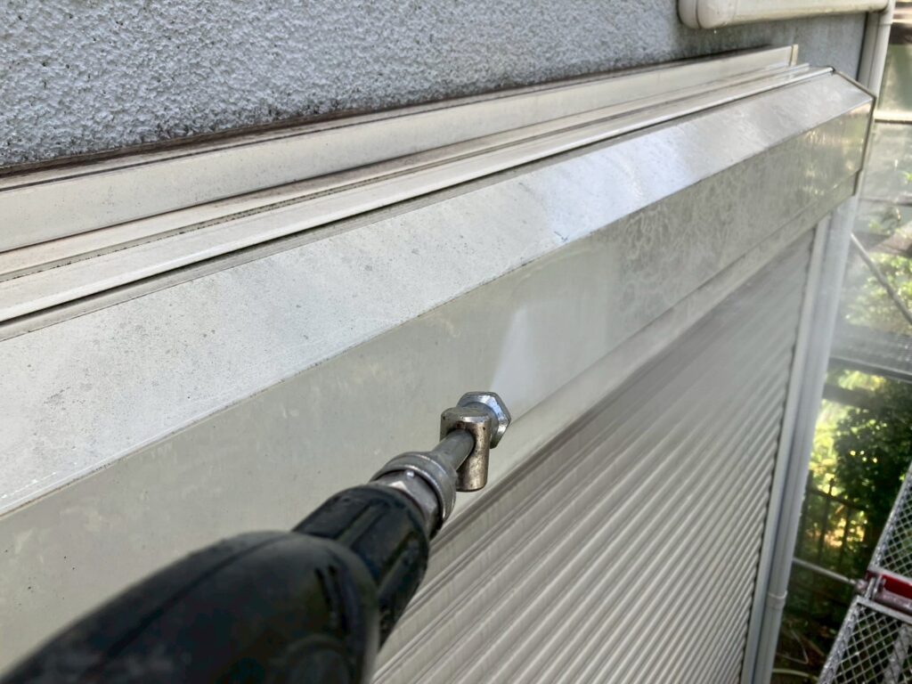 シャッターBOX高圧ジェット洗浄