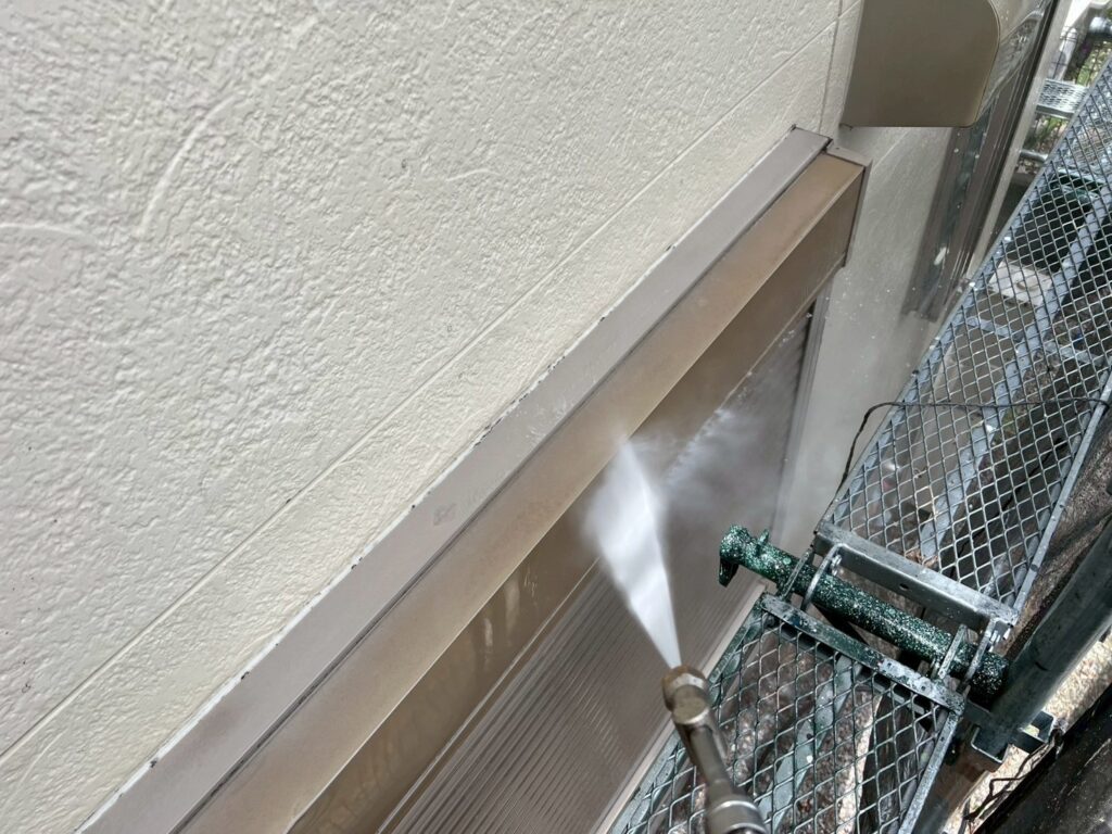 シャッターボックス高圧ジェット洗浄