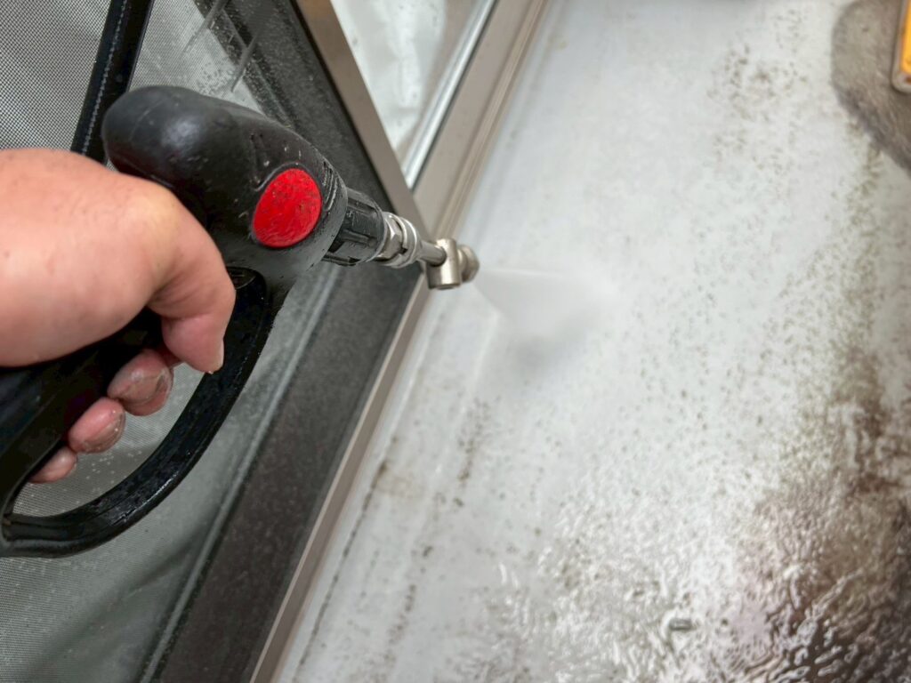 バルコニー高圧ジェット洗浄