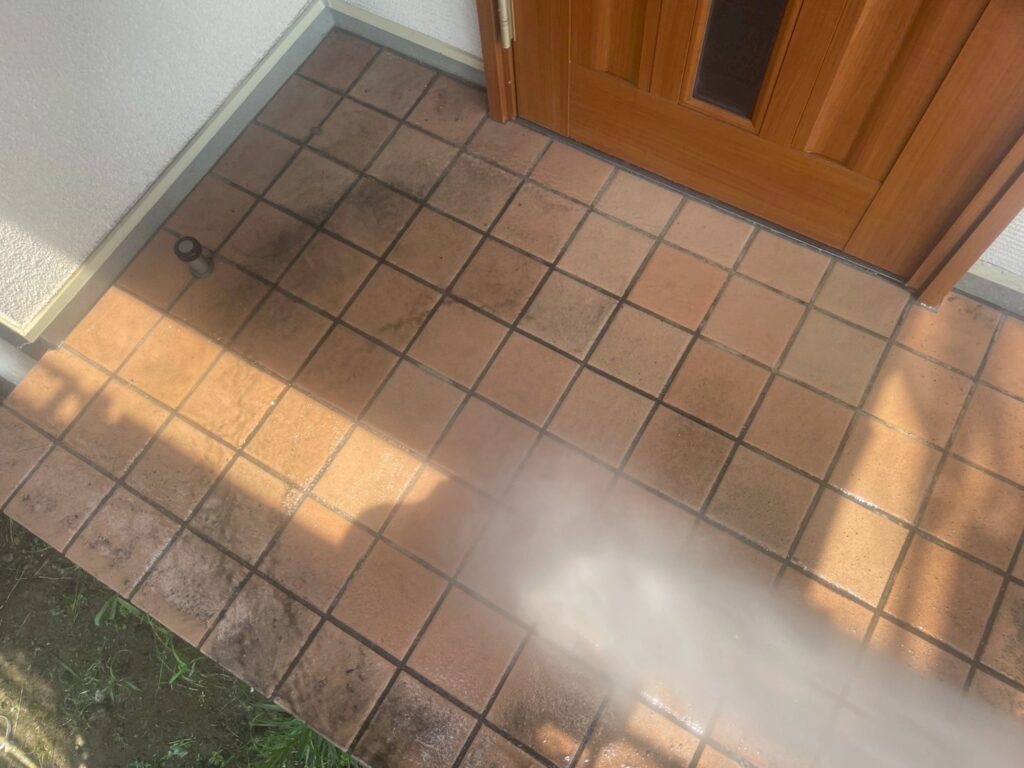 タイル高圧ジェット洗浄