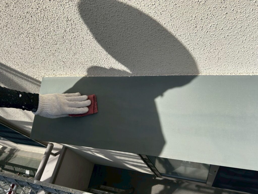 出窓板金素地調整