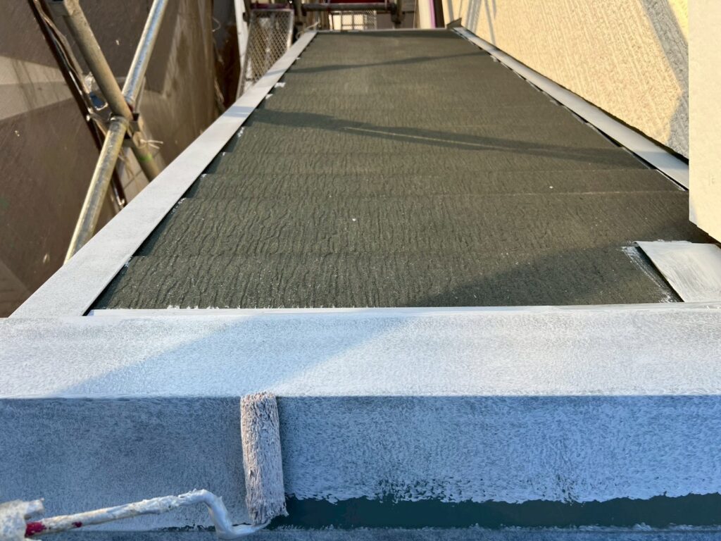 屋根板金さび止め塗布