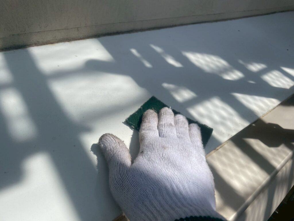 出窓板金素地調整