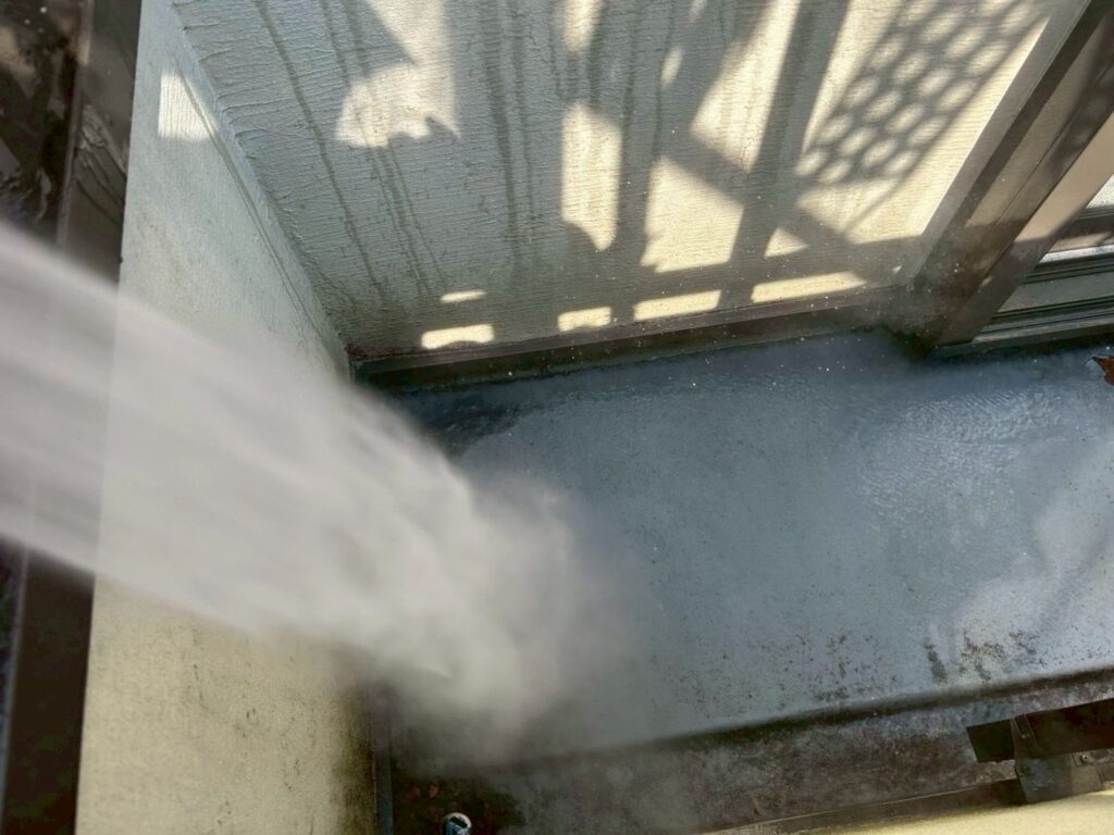 バルコニー高圧ジェット洗浄
