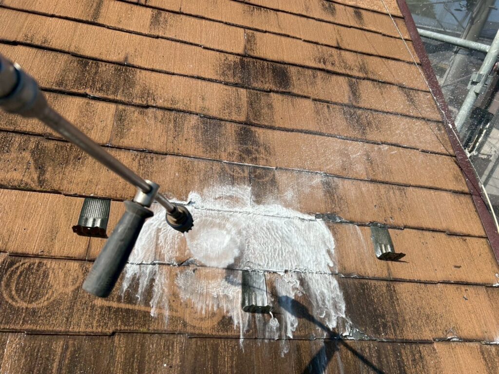 屋根高圧ジェット洗浄