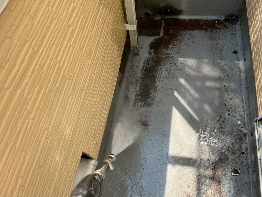 バルコニー高圧ジェット洗浄