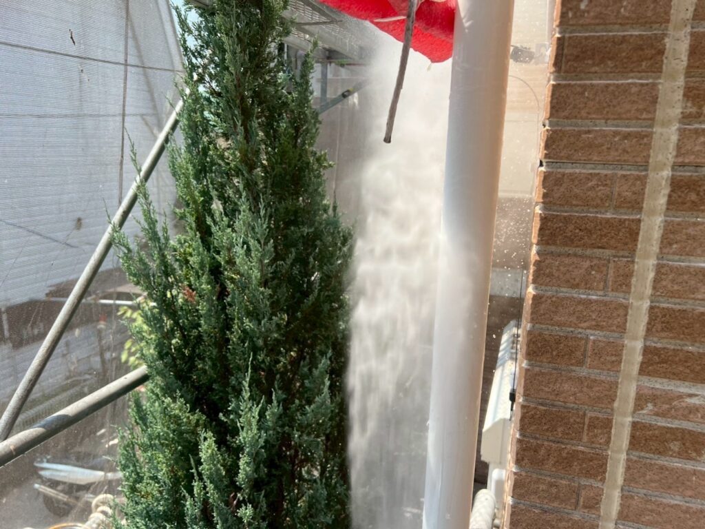 雨どい高圧ジェット洗浄