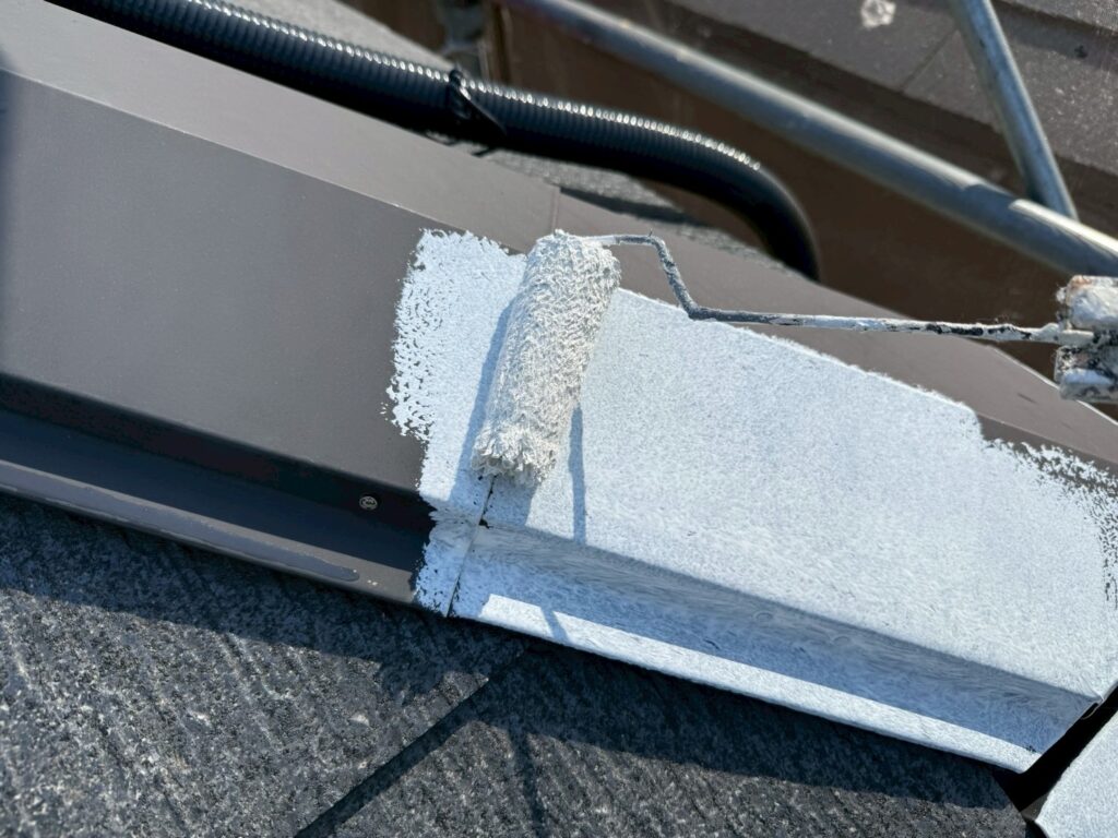 屋根板金部さび止め塗布