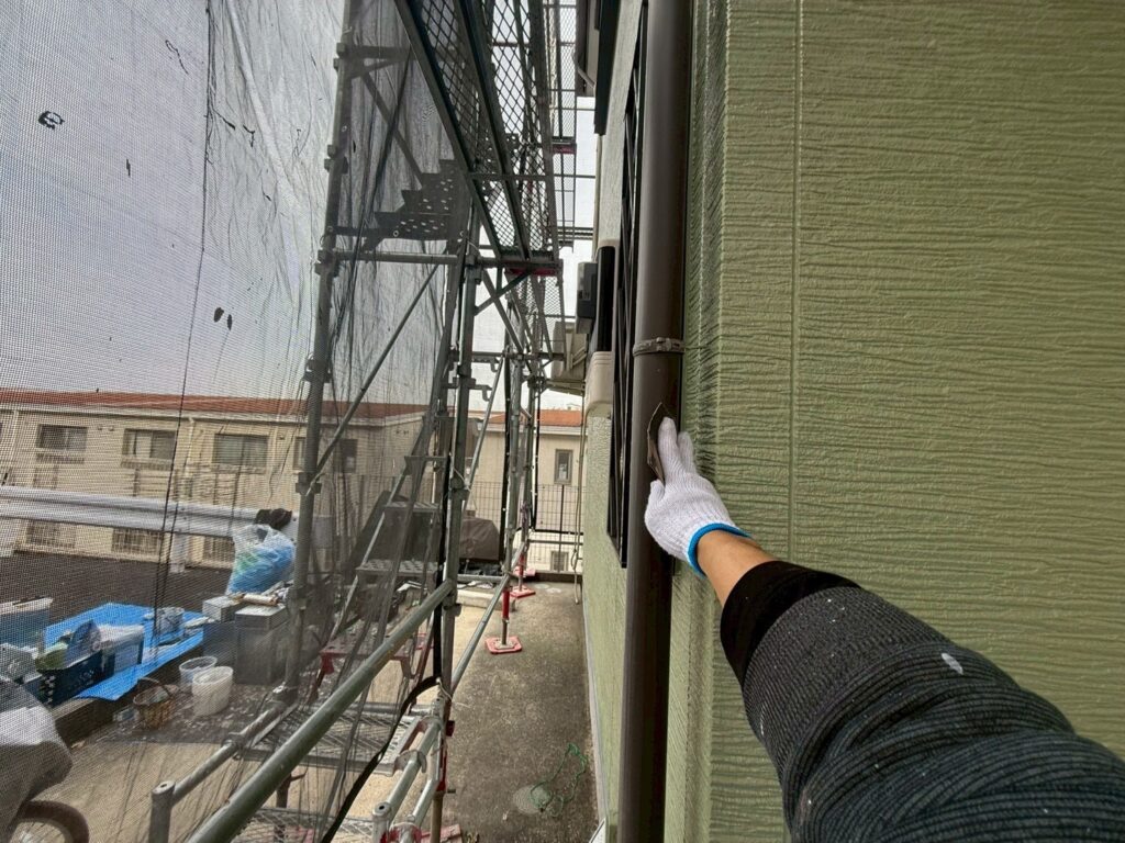 雨樋素地調整