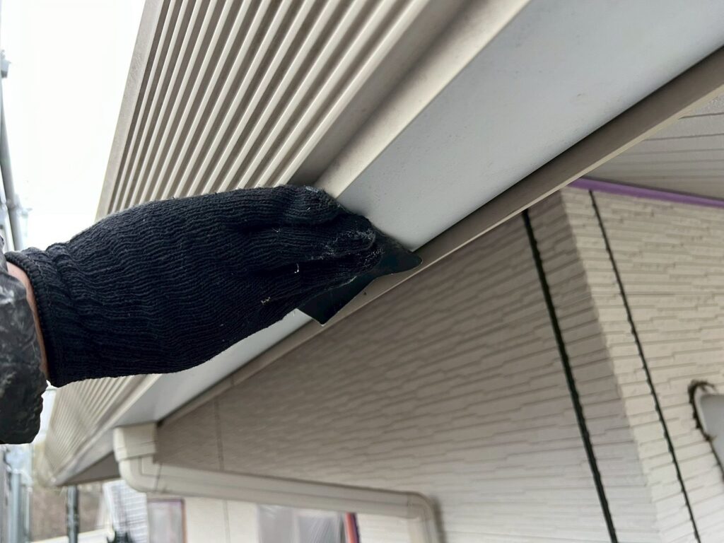 軒樋素地調整