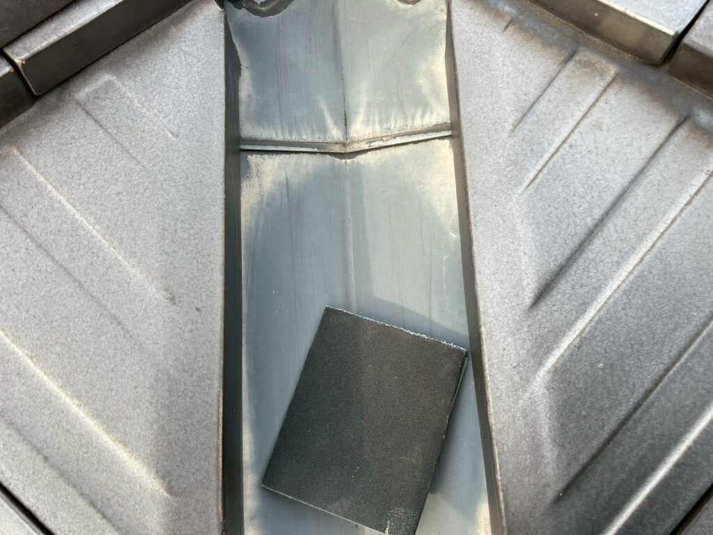 屋根板金部素地調整