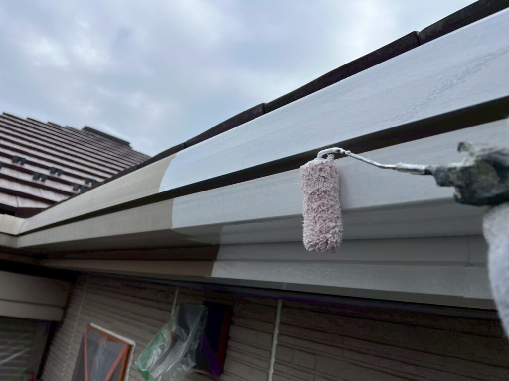軒樋専用プライマー塗布