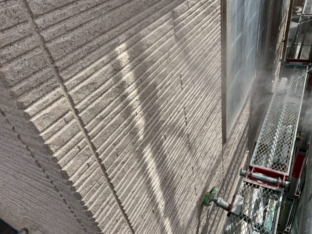 仕上げ吹付後