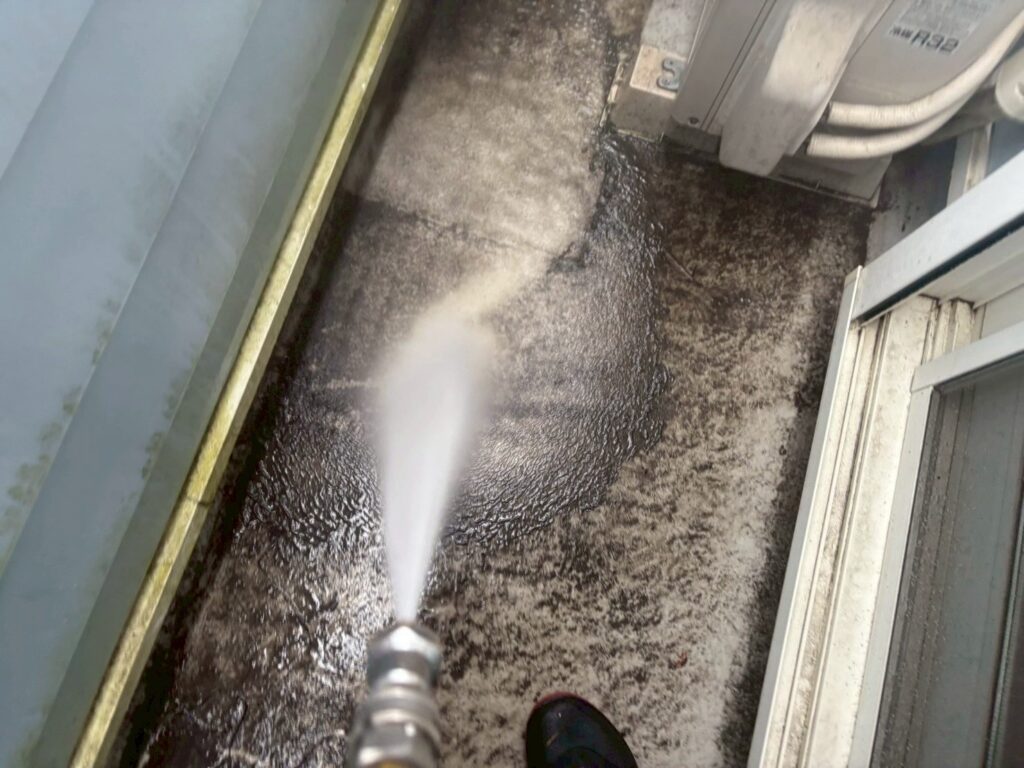 バルコニー高圧ジェット洗浄