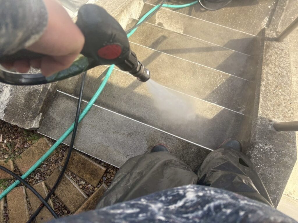 土間高圧ジェット洗浄
