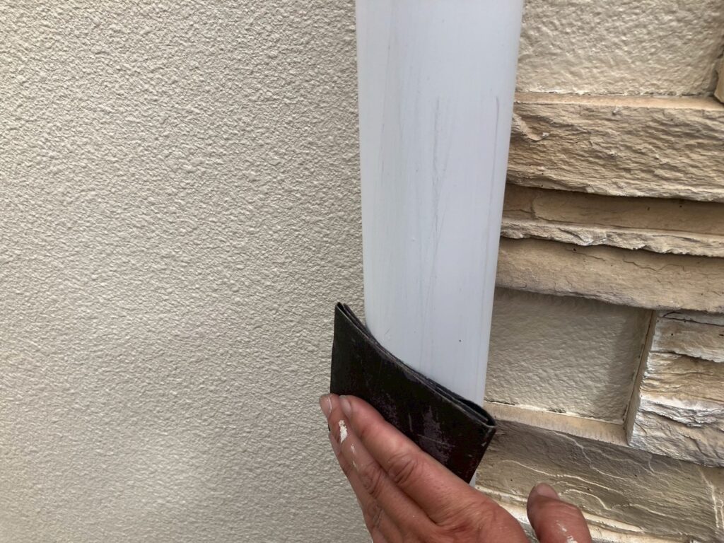 竪樋素地調整