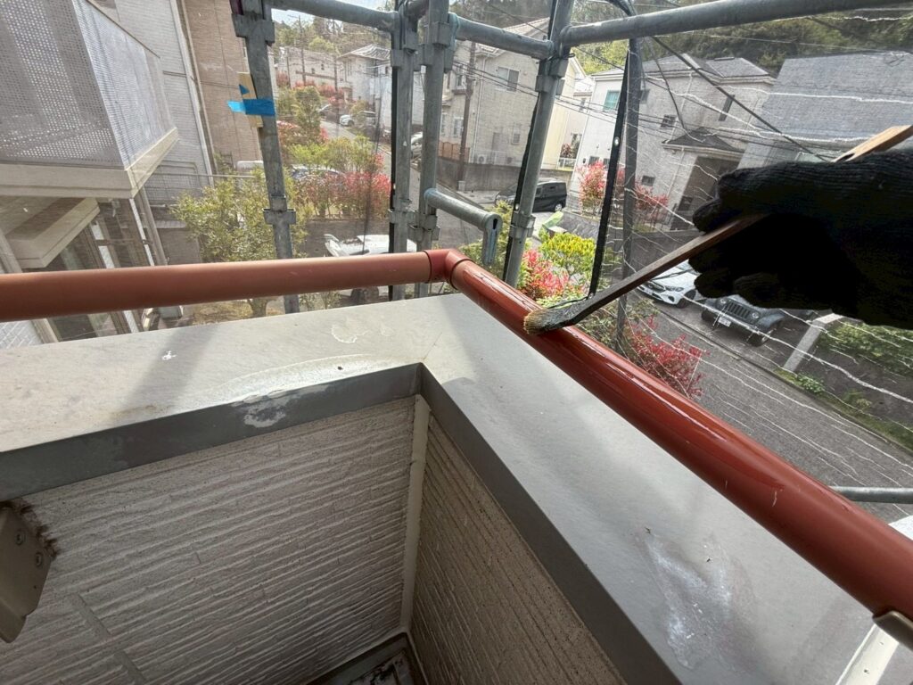 手摺プライマー塗布