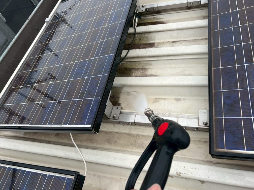 屋根高圧ジェット洗浄