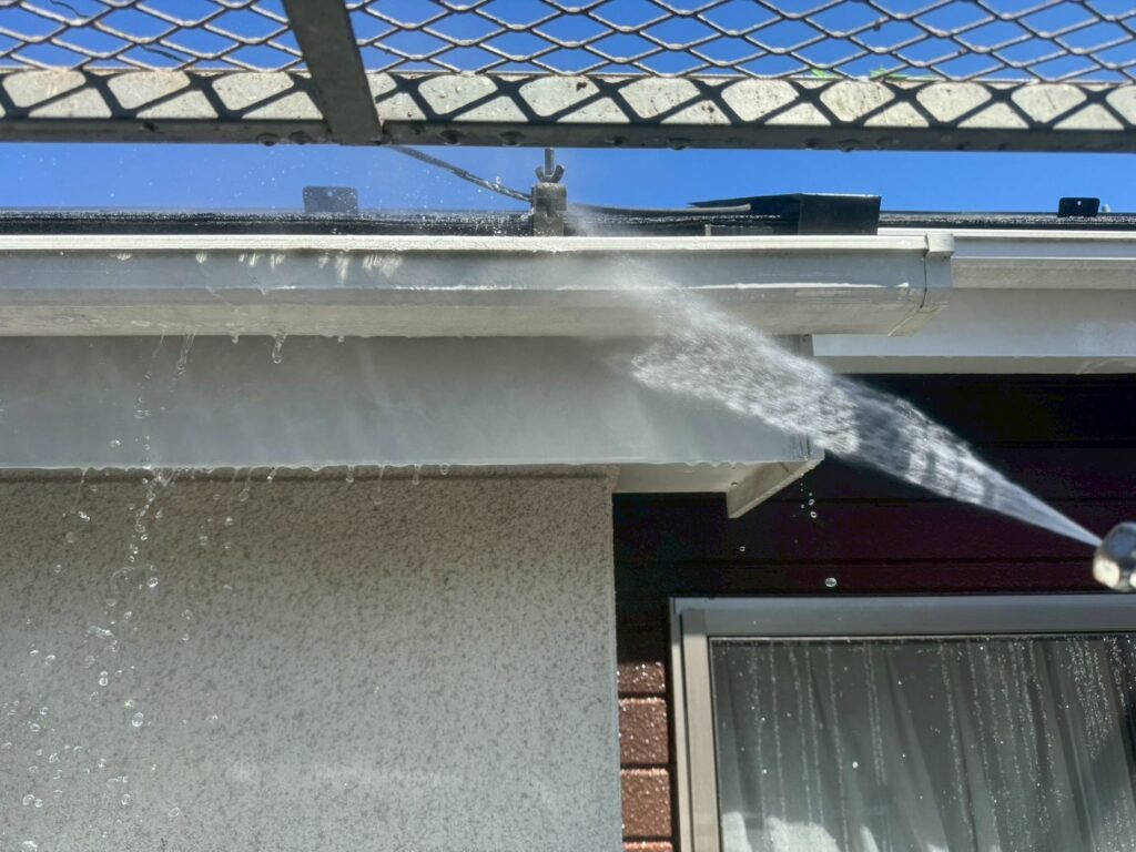 雨樋高圧ジェット洗浄