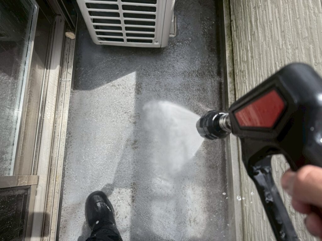 バルコニー高圧ジェット洗浄