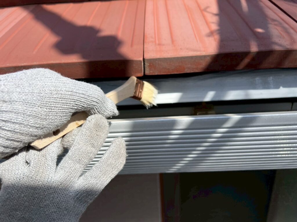 唐草専用プライマー塗布