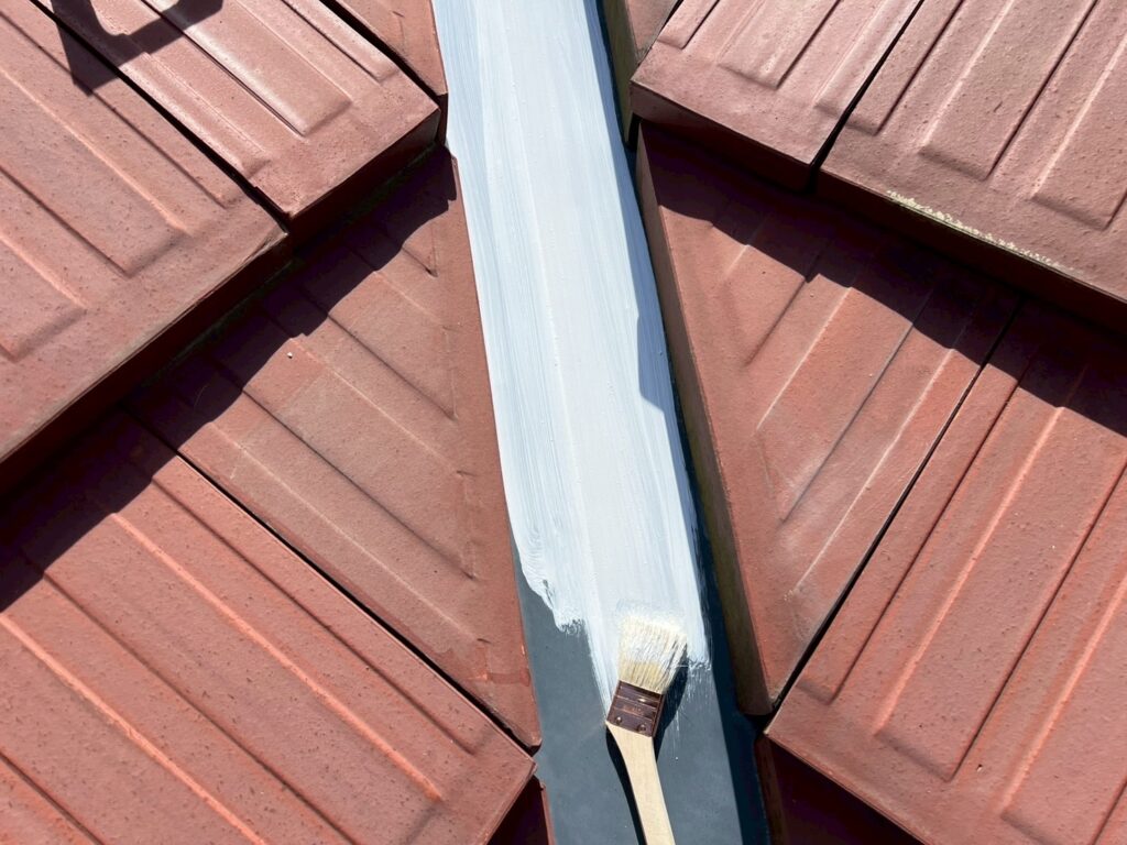 屋根板金部さび止め塗布