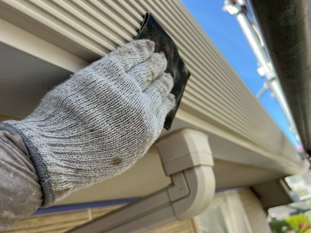 軒樋素地調整